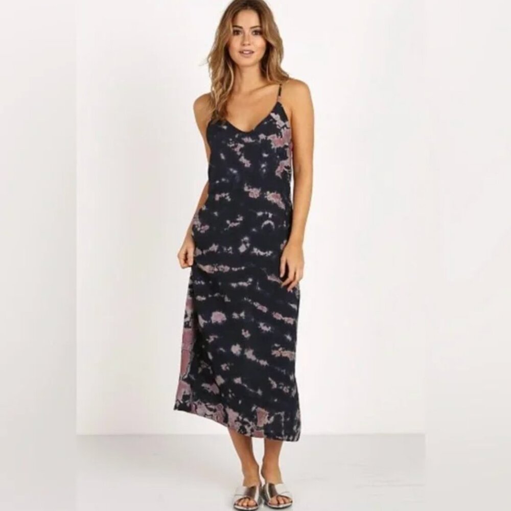 Lacausa Womens Sleeveless V Neck Tie Dyed Midi Dress Black with Rose Hues.